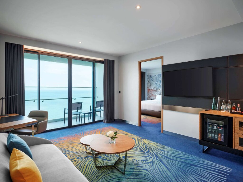 Сирача: Novotel Marina Sriracha & Koh Si Chang Hotel