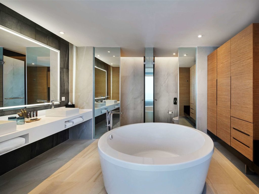 Сирача: Novotel Marina Sriracha & Koh Si Chang Hotel