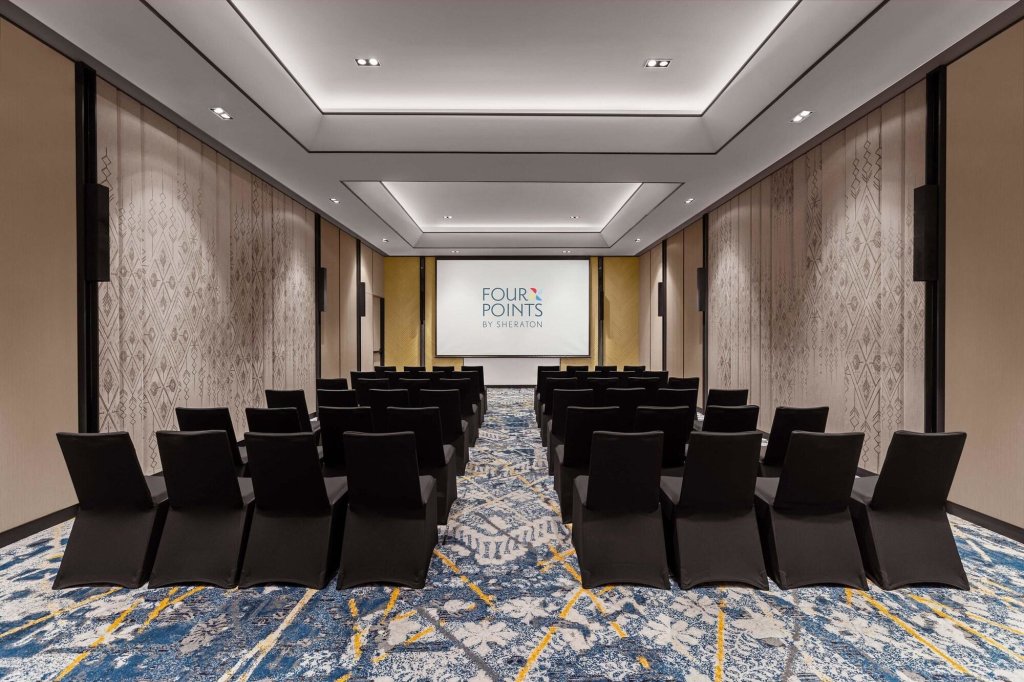 Патонг: Four Points by Sheraton Phuket Patong Beach Resort