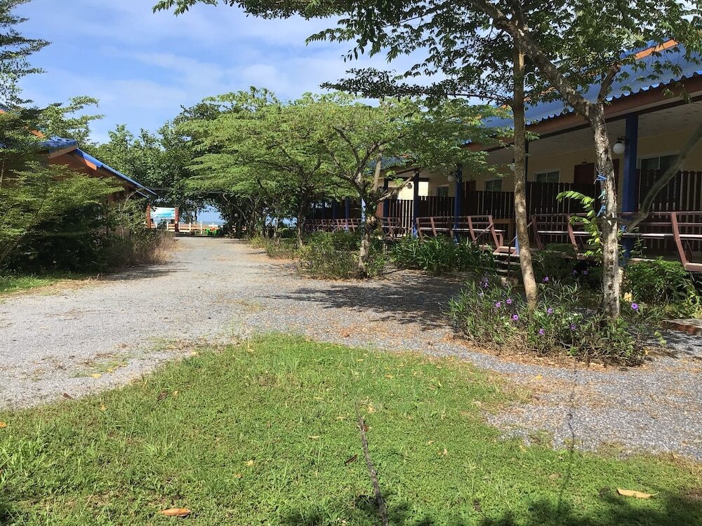 Ла-Нгу: Ban Chomlay Resort Satun