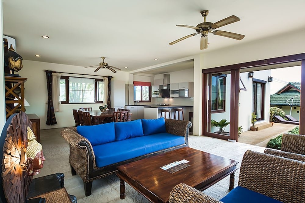 Самуи: 5 Bedroom Beach Front Villa on Samrong Bay