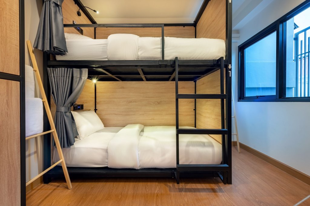 Бангкок: Siam Subway Hostel and Café