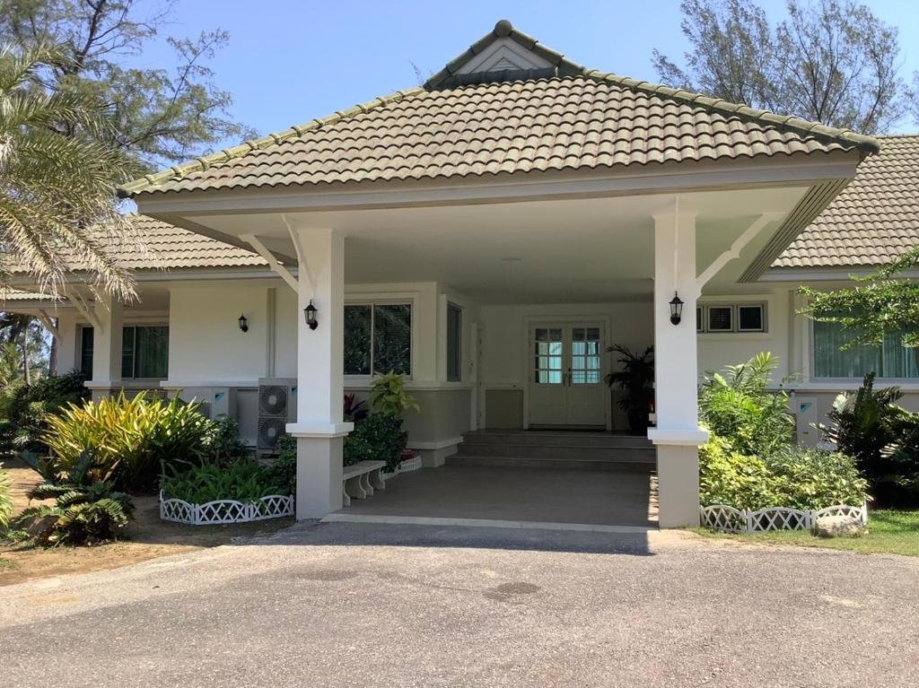 Хуахин: Seapine Beach Golf and Resort Hua Hin