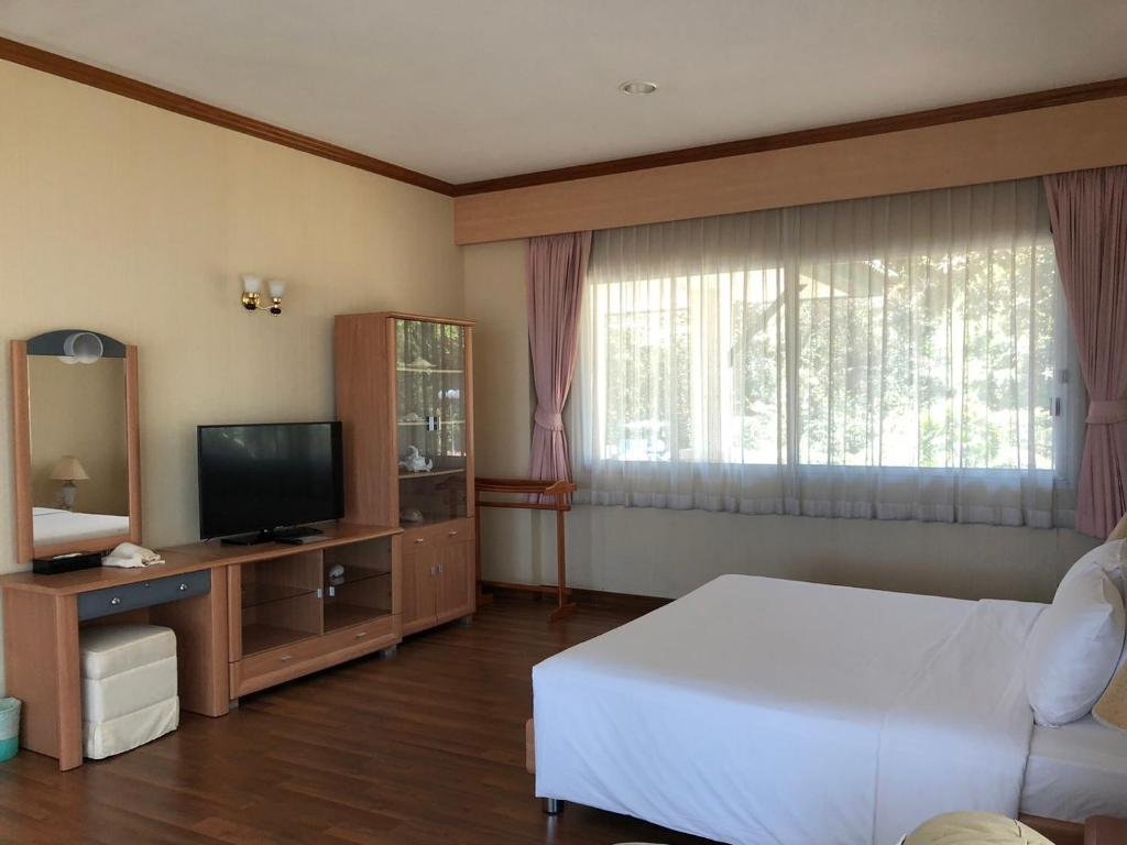 Хуахин: Seapine Beach Golf and Resort Hua Hin