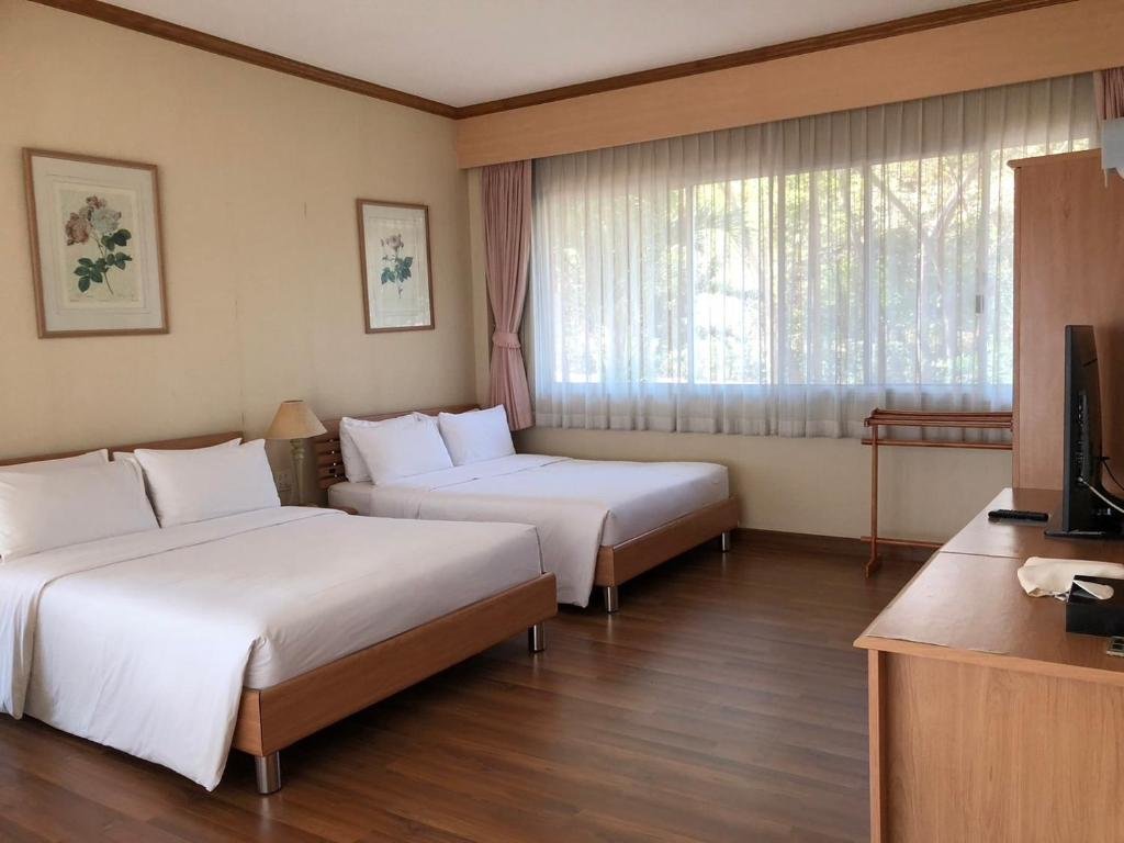 Хуахин: Seapine Beach Golf and Resort Hua Hin