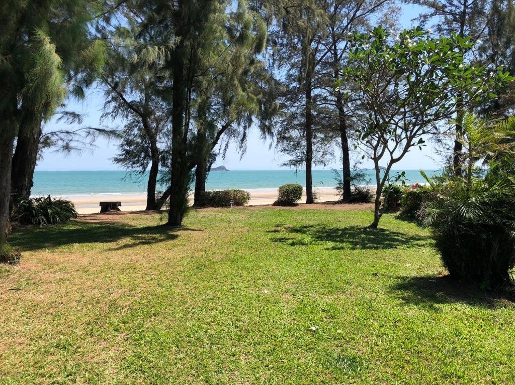 Хуахин: Seapine Beach Golf and Resort Hua Hin