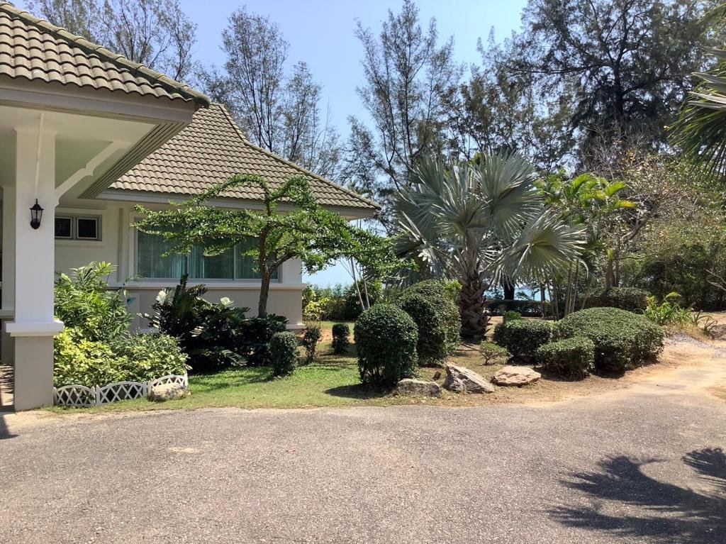 Хуахин: Seapine Beach Golf and Resort Hua Hin