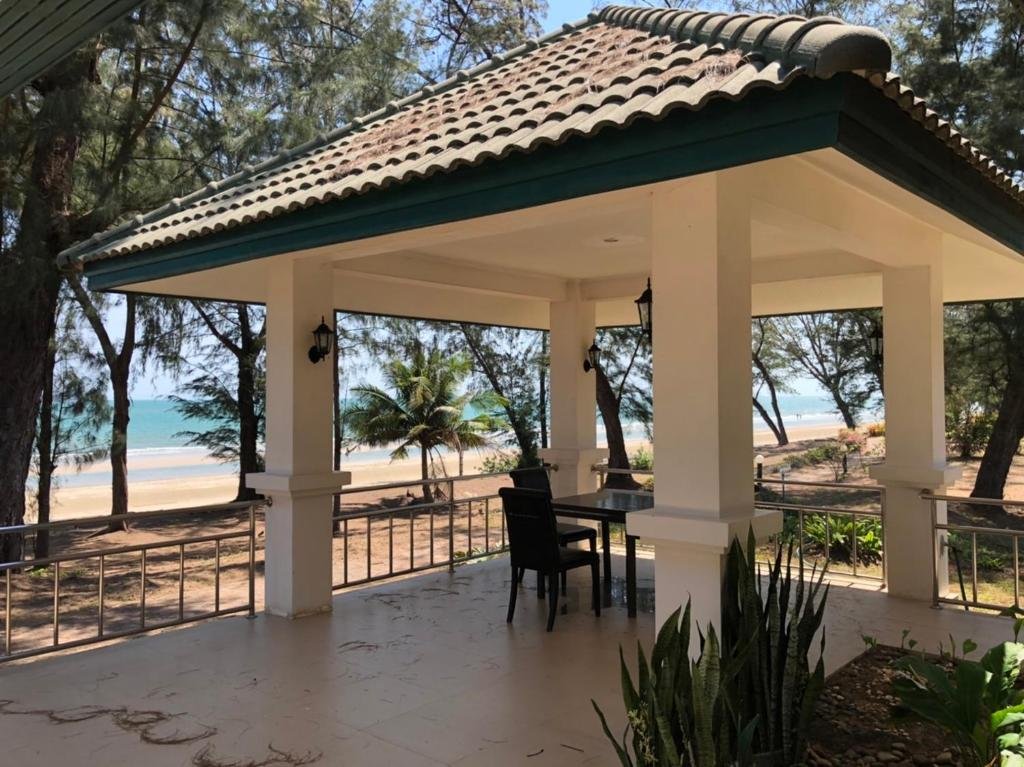 Хуахин: Seapine Beach Golf and Resort Hua Hin