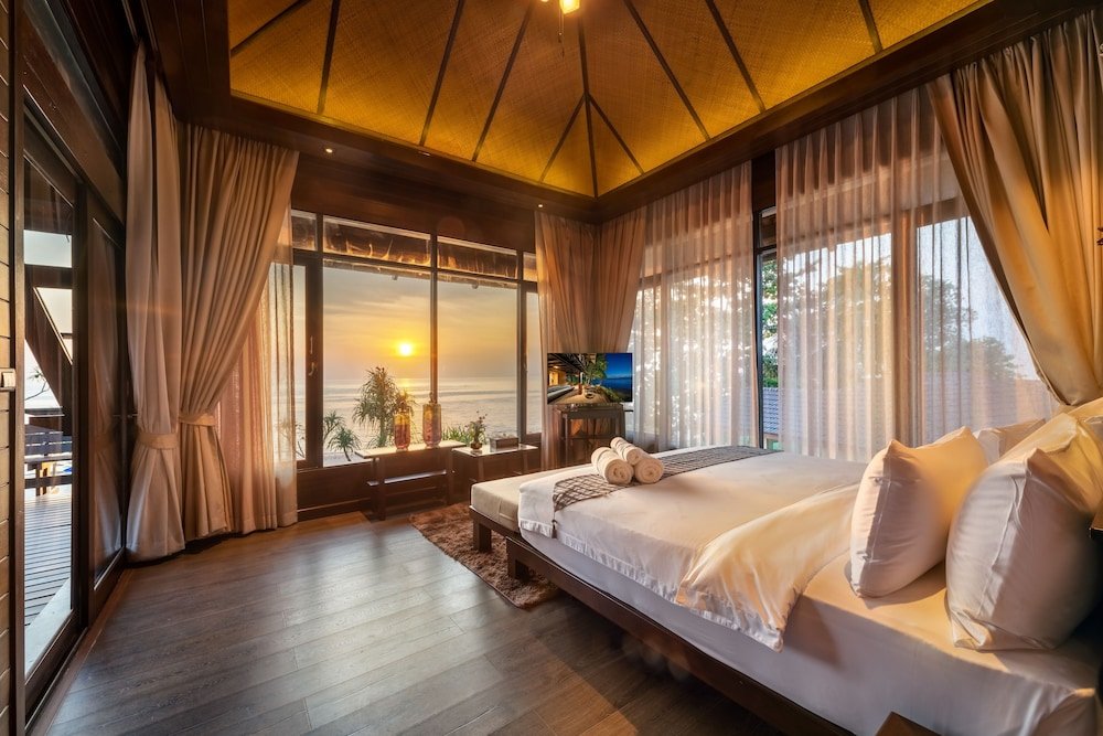 Ланта: Nirvana  Beach Resort