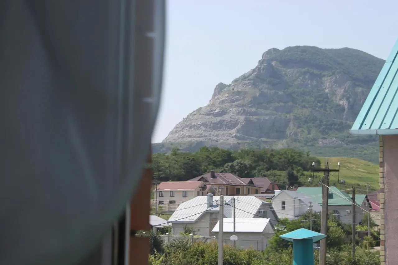 Красный Пахарь: Guest House Ostrovok