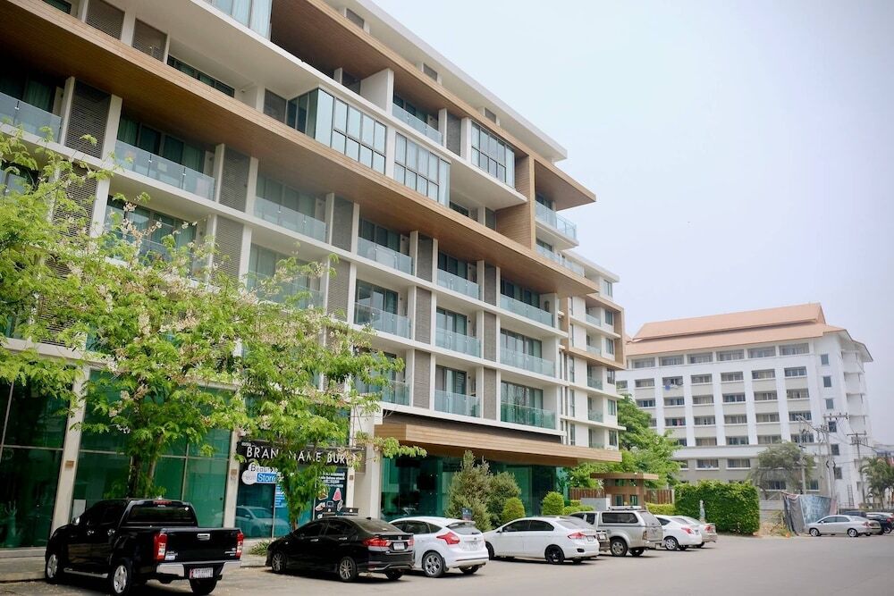 Чиангмай: Beautiful Condo Nimman Area, Terracepoolgym