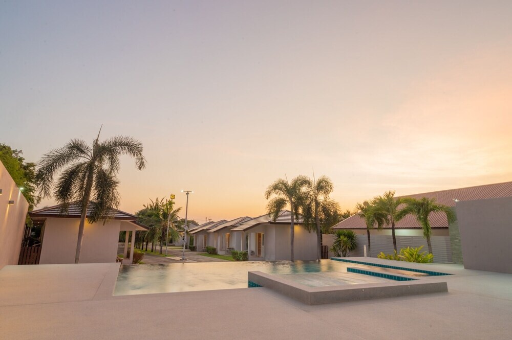 Саттахип: AKARD Private Villas Sattahip
