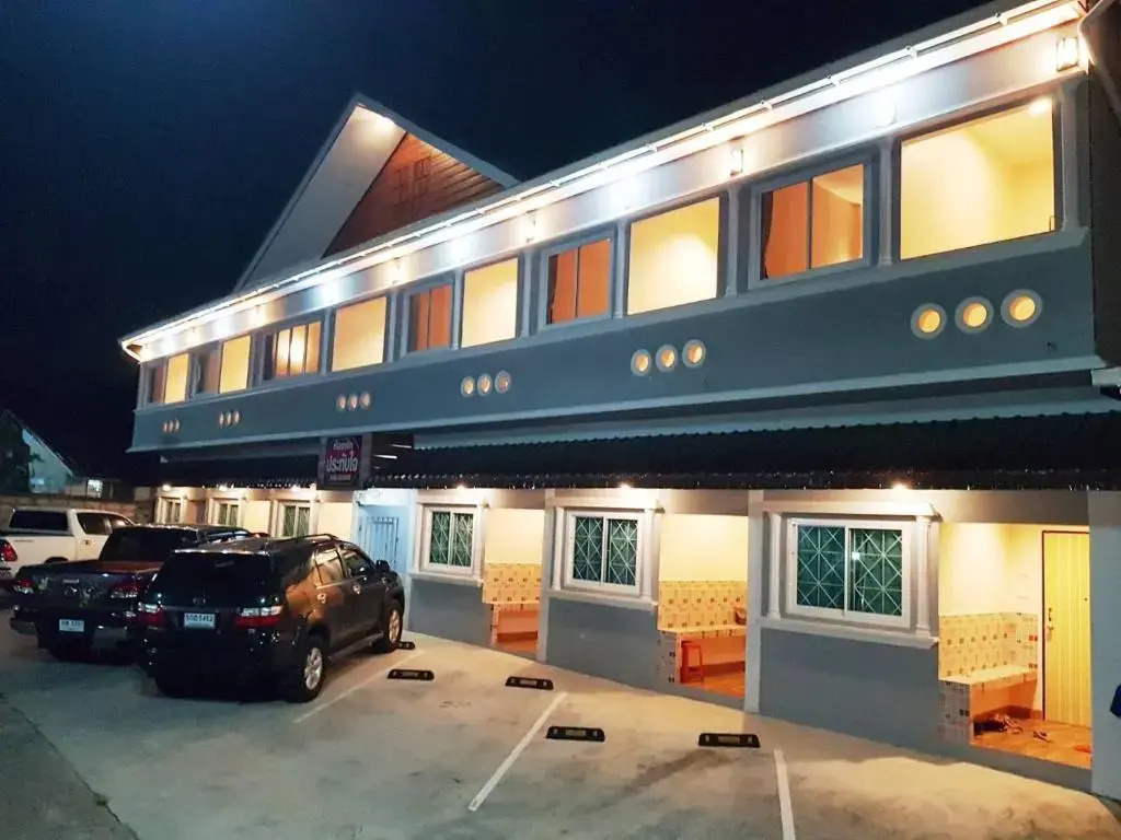 Саттахип: Pratubjai Hotel