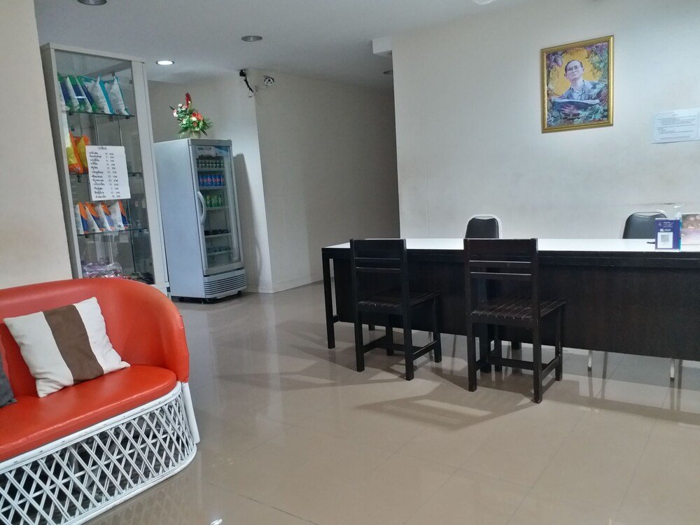 Кхлонг-Янг: JJ Place Korat