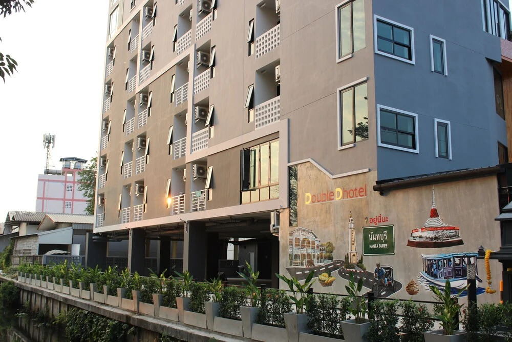 Паккрет: Double D Hotel