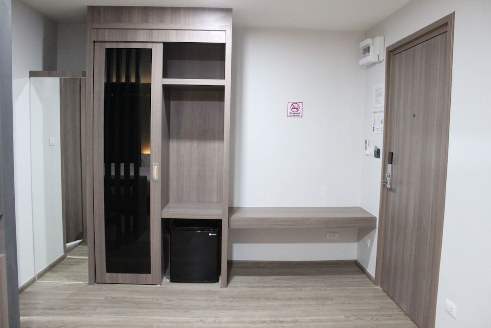 Паккрет: Double D Hotel