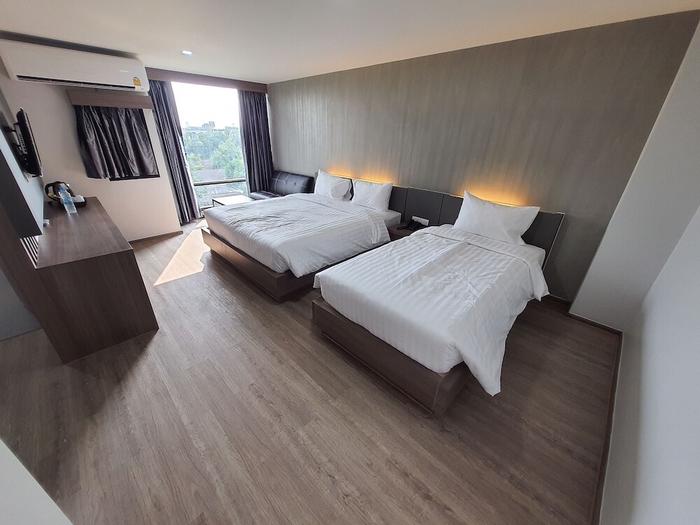 Паккрет: Double D Hotel