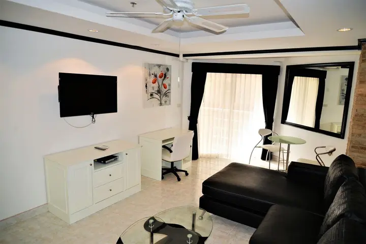 Room in Condo - Stylish 1 bed Apartment at Jomtien Beach Condominium — фото 2