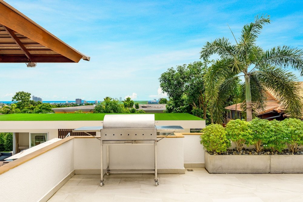 Паттайя: Sunset View Pool Villa