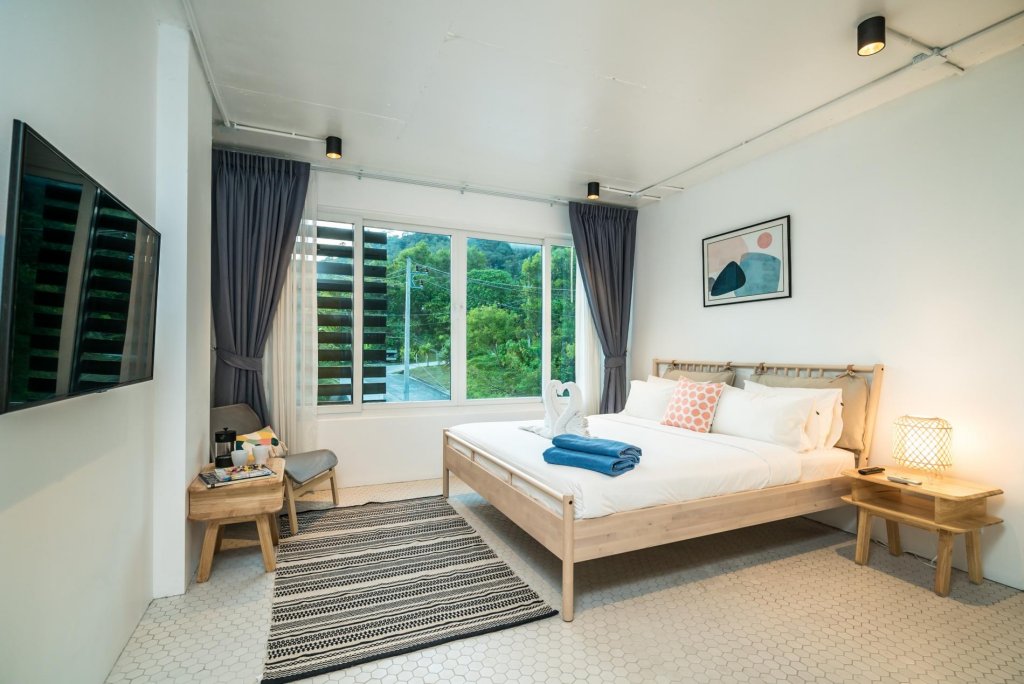 FULLY RENOVATED sea view apartment on Patong Bay — фото 4