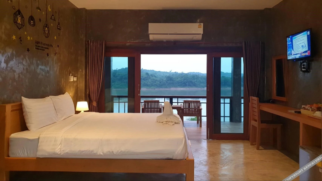 Чианг-Хан: Chiang Klong Riverside Resort