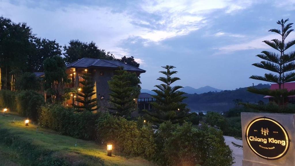 Чианг-Хан: Chiang Klong Riverside Resort