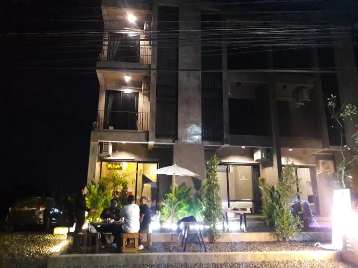 Маха Сарахам: P's Loft Hostel