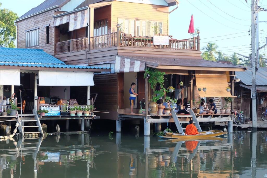 Ампхава: Baan Pitumata Amphawa