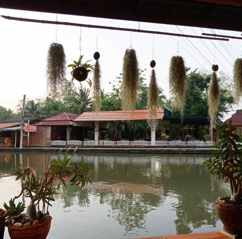 Ампхава: Baan Pitumata Amphawa