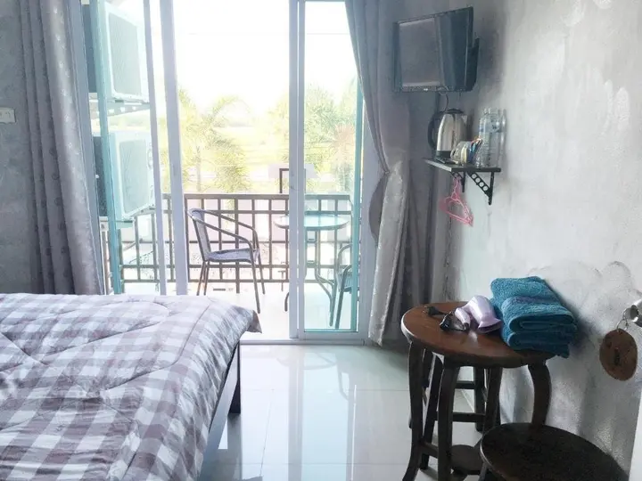 Пхун Пхин: You In House URT Surathani Airport