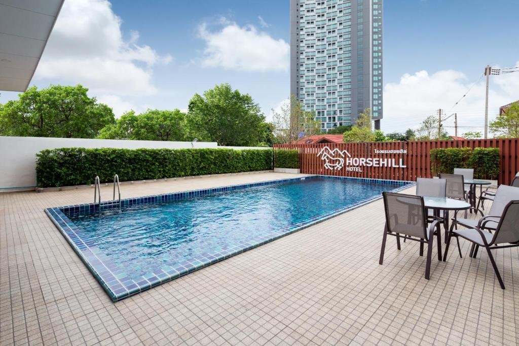 Сирача: Horsehill Hotel Sriracha
