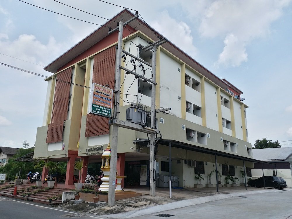 Кхлонг-Янг: ThongPrasit Place