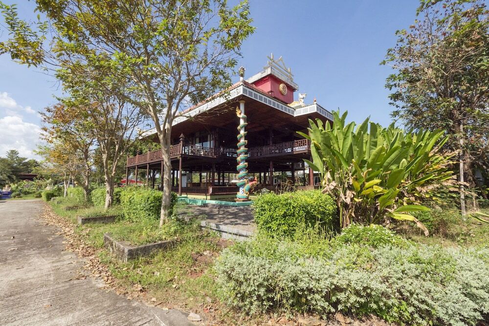 Столичный район Чантхабури: OYO 75343 P TWO P Resort