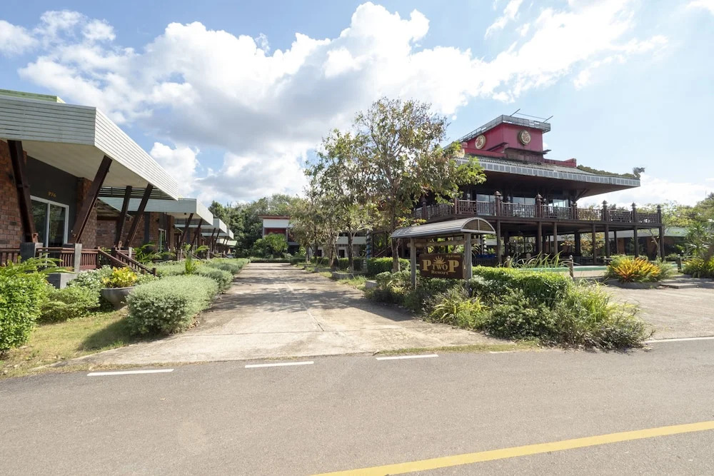 Столичный район Чантхабури: OYO 75343 P TWO P Resort