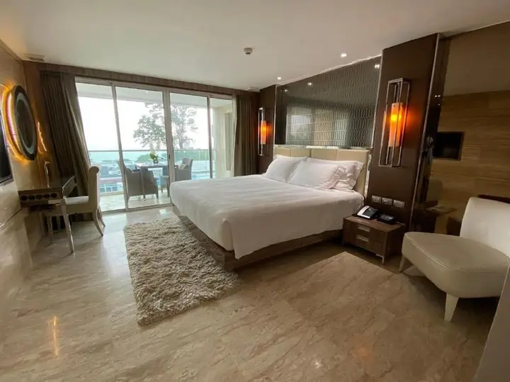 Паттайя: The Sanctuary Phratamnak Pattaya