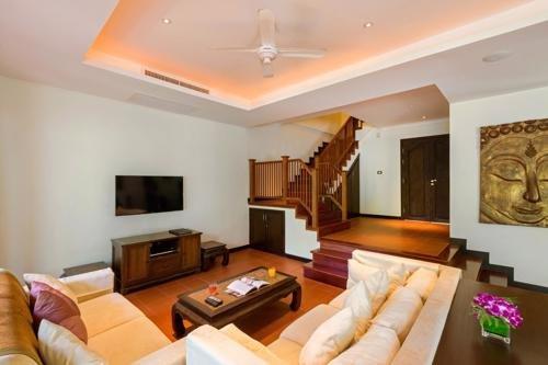пляж Банг-Тао: Kanika Residence - BangTao beachfront living, pools, gardens, BBQ.