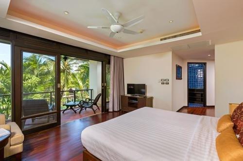 пляж Банг-Тао: Kanika Residence - BangTao beachfront living, pools, gardens, BBQ.