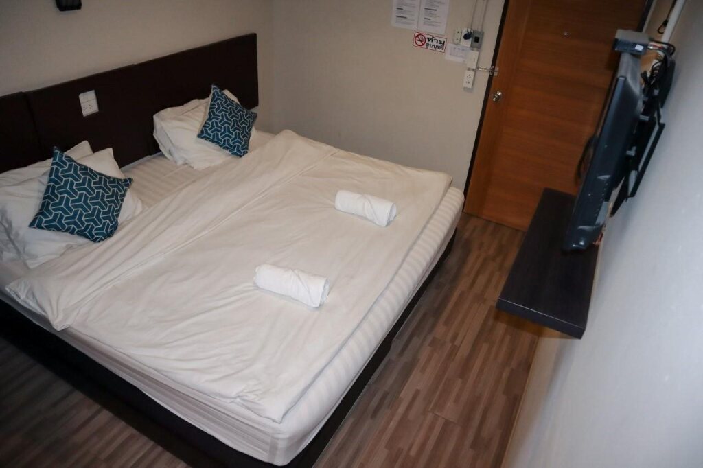 Нан: C and C Nan Hostel