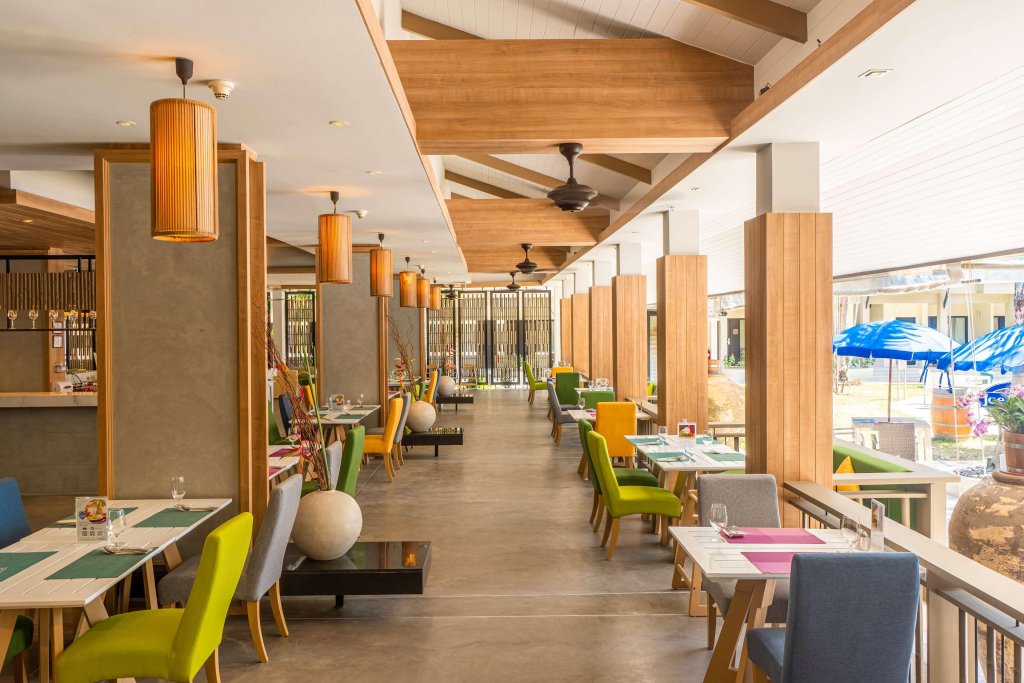Кату: Отель Radisson Resort and Suites Phuket