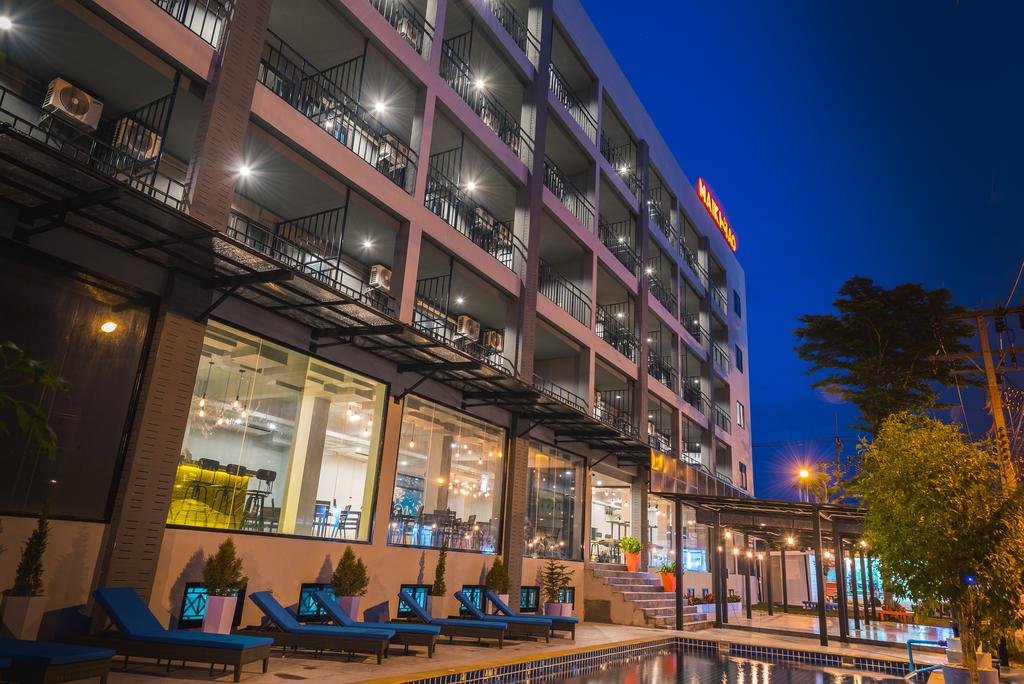 Тхаланг: Maikhao Hotel managed by Centara