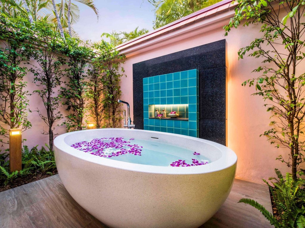 Тхаланг: Banyan Tree Phuket