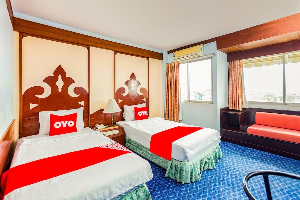Сураттхани: Grand Thara Hotel by OYO Rooms