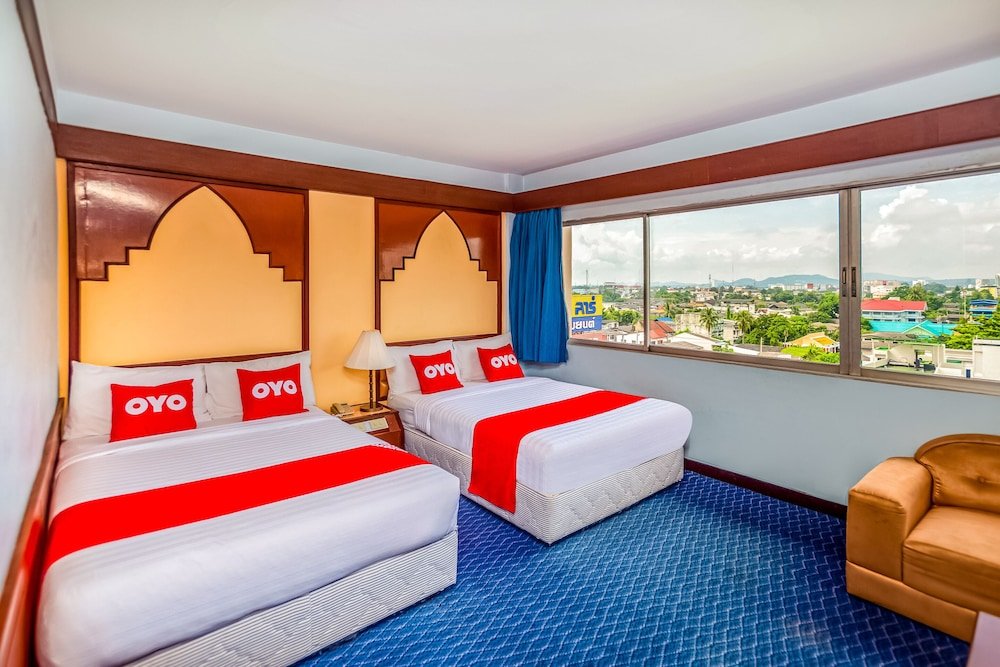 Сураттхани: Grand Thara Hotel by OYO Rooms