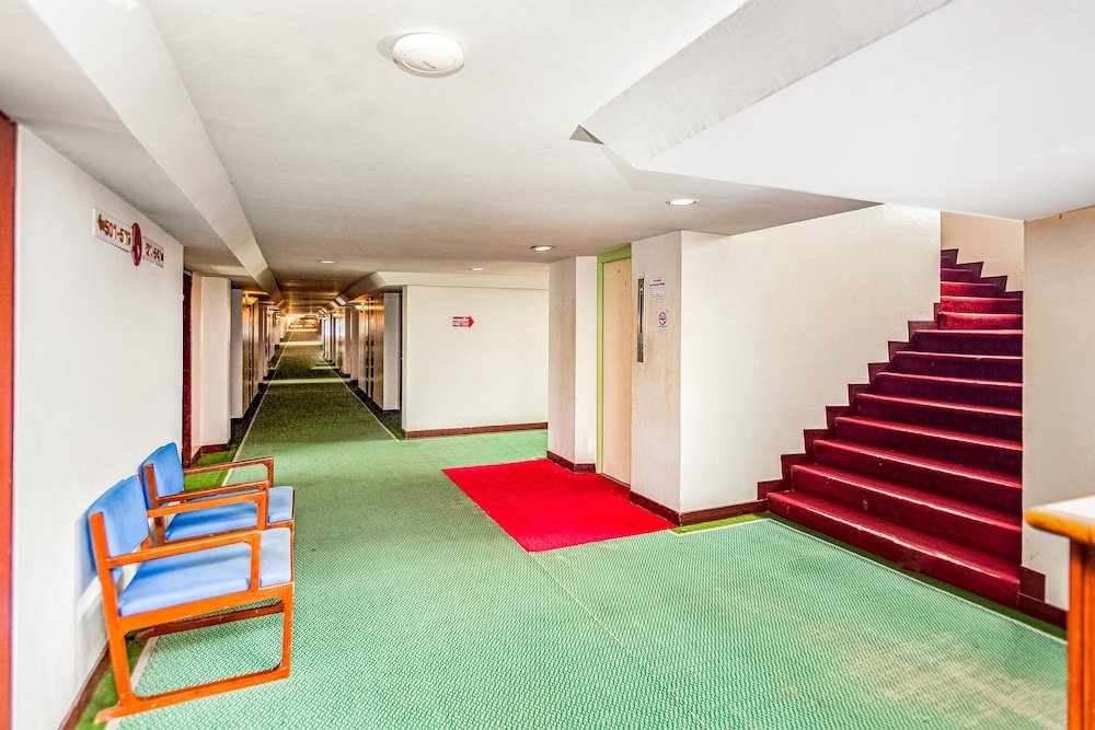 Сураттхани: Grand Thara Hotel by OYO Rooms