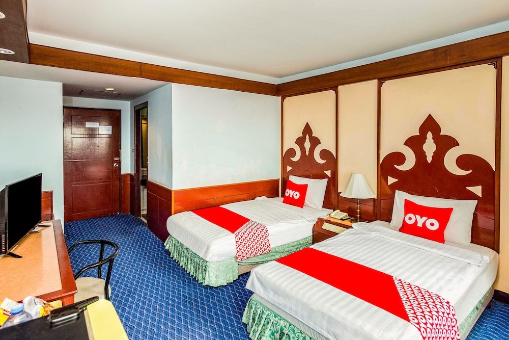 Сураттхани: Grand Thara Hotel by OYO Rooms