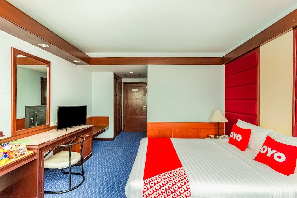Сураттхани: Grand Thara Hotel by OYO Rooms