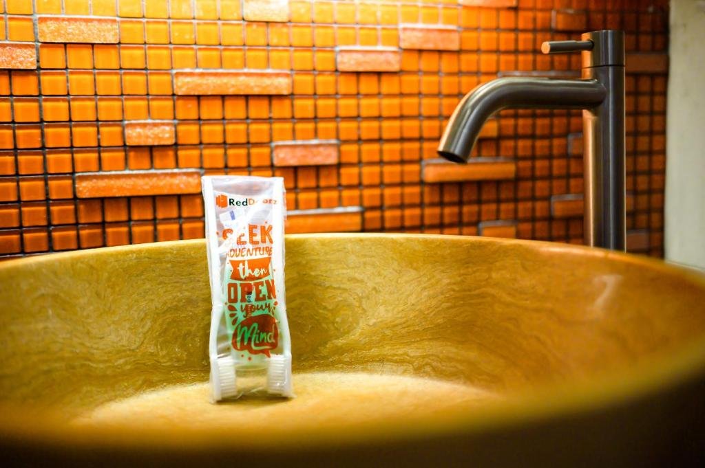 Нонтхабури: RedDoorz Plus Ruen Rattana Resort