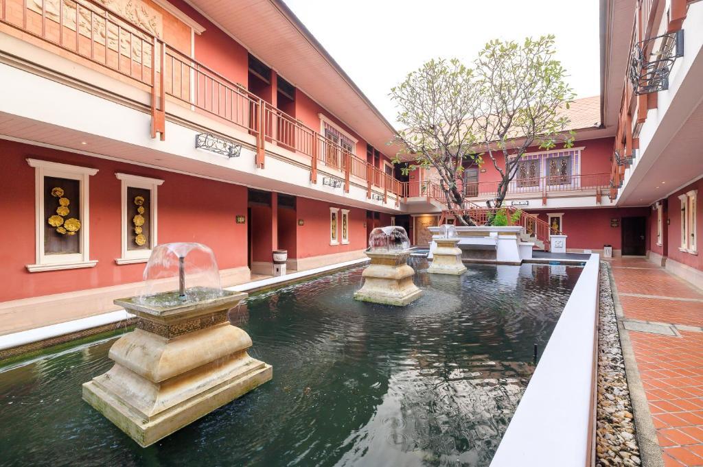 Нонтхабури: RedDoorz Plus Ruen Rattana Resort