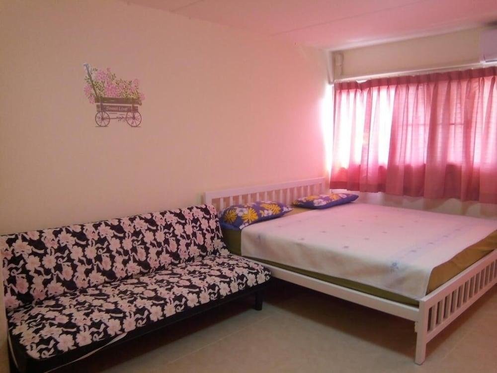 Room in Guest Room - Chan Kim Don Mueang Guest House, 550 Yards From Impact Muang Thong Thani — фото 1