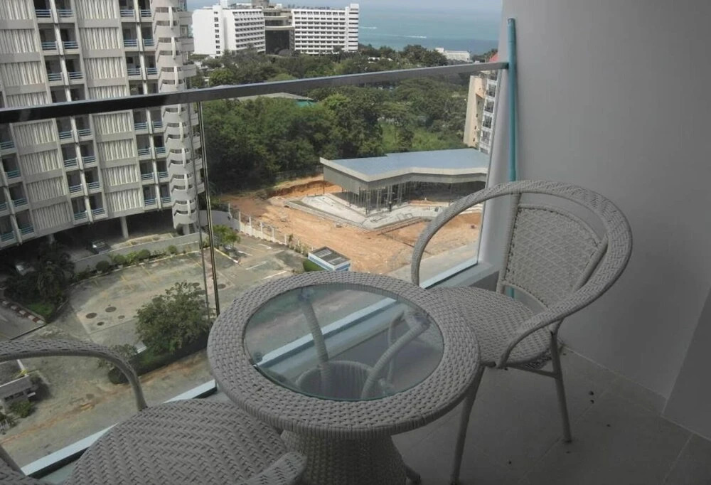 Паттайя: The Cliff Condominium Floor 10th Number 1007